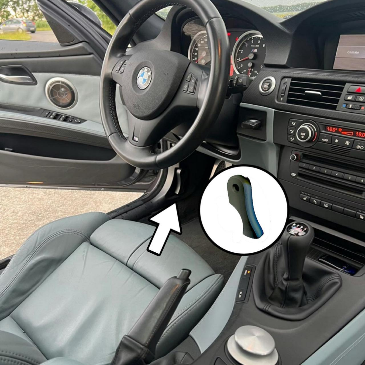 BMW E90 Kaput Açma Kolu