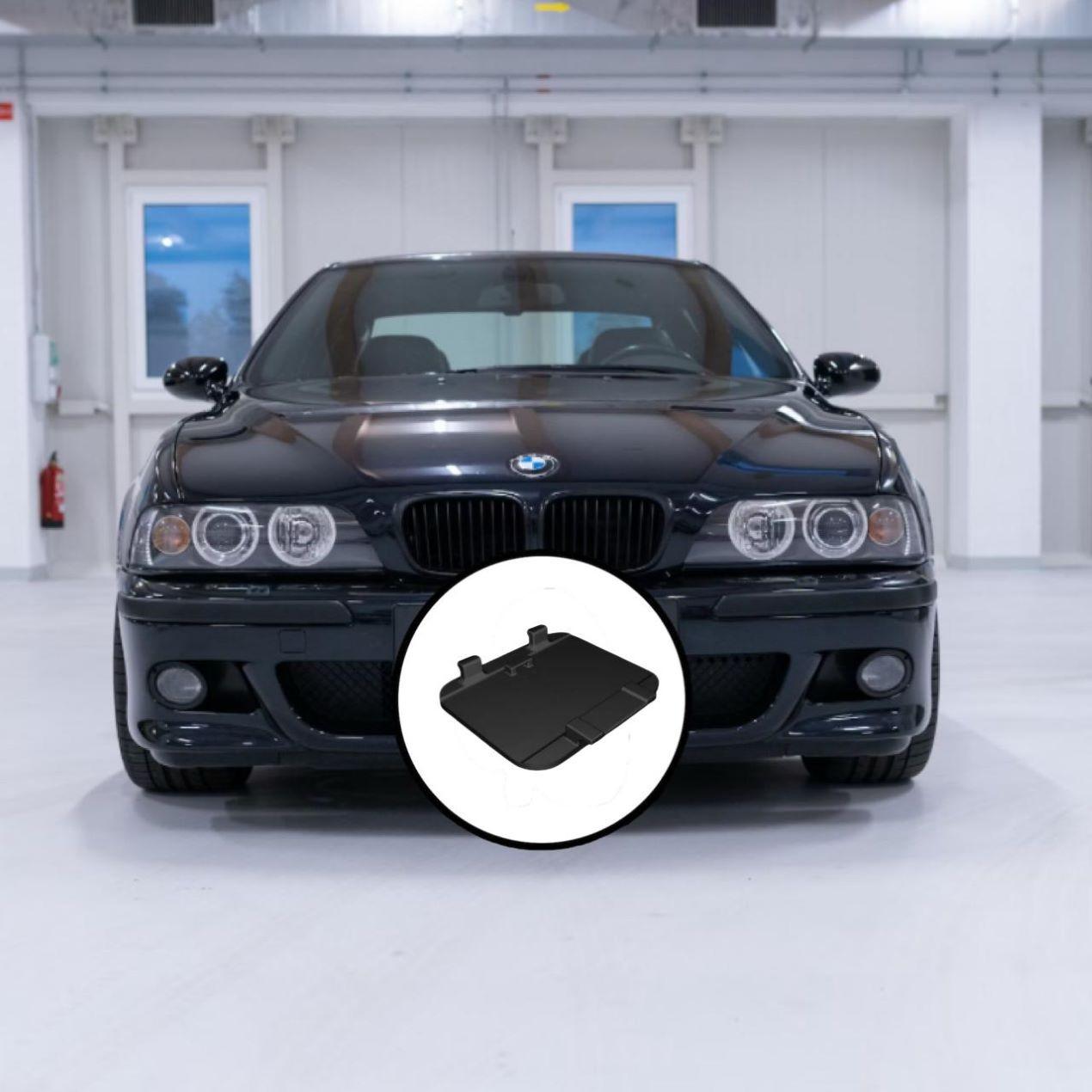 BMW E39 Ön Çeki Demir Kapağı