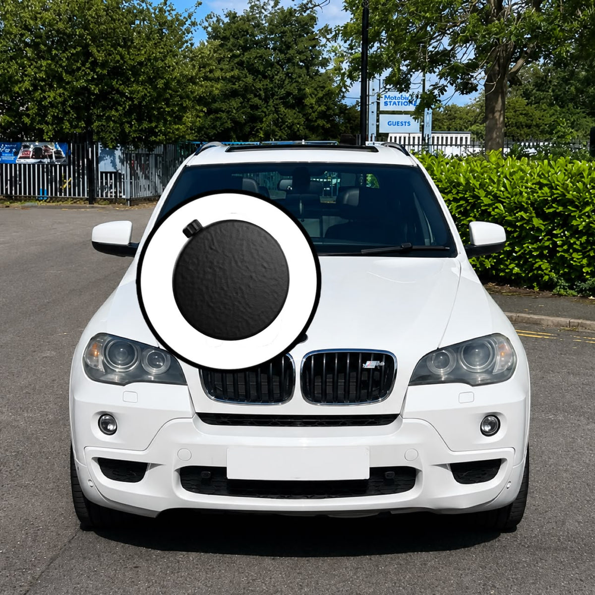 BMW E70 X5 Ön Çeki Demir Kapağı
